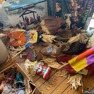 Sale Photo Thumbnail #72: Halloween decor 