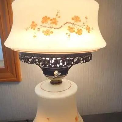 Vintage 3-way Hurricane Lamp