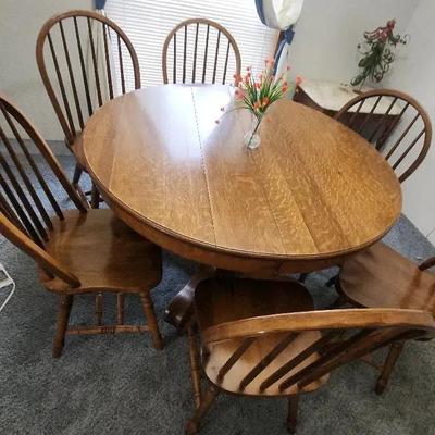 Kitchen Table & Six Chairs