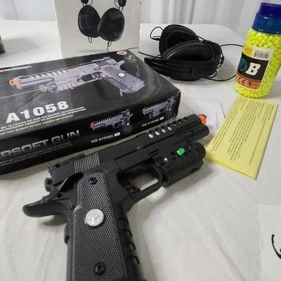 Airsoft Gun & Headphones