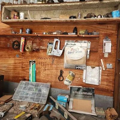 Tools & Hardware 
