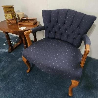 Accent Chair & End Table