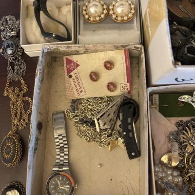 Sale Photo Thumbnail #81