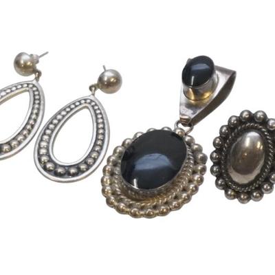 Sale Photo Thumbnail #226: 4 VINTAGE MEXICAN STERLING SILVER JEWELRY PIECES