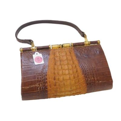 Sale Photo Thumbnail #91: 1950-60s RIDGED ALLIGATOR HANDBAG