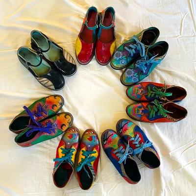 Women’s Size 7 Soletech Shoes 