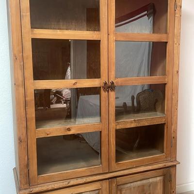 Display Cabinet 
