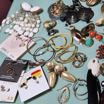 Sale Photo Thumbnail #176