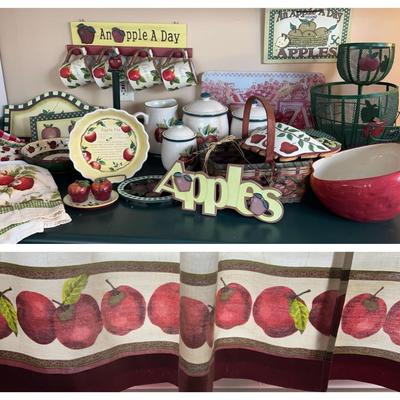 Apple-Themed Kitchen & Decor Collection