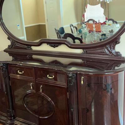 Elegant Italian Buffet With Mirror