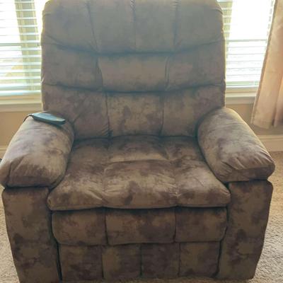 Plush Recliner Chair with Remote