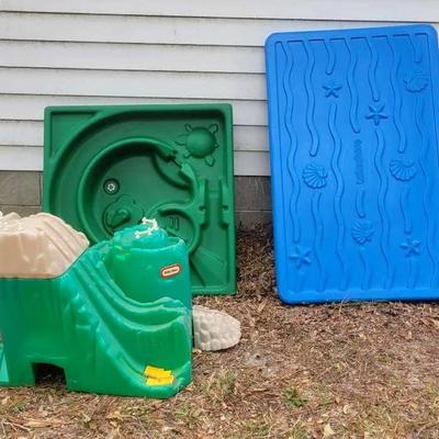 Lakeshore Sand & Water Table with Little Tikes Adventure Mountain