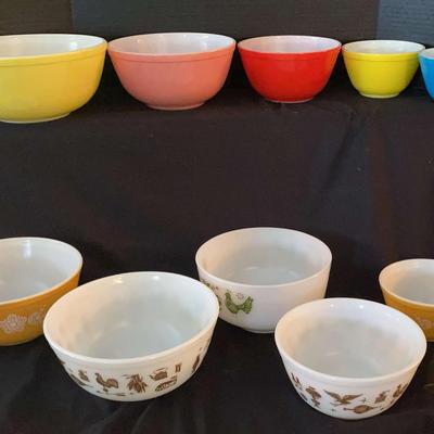 Vintage Colorful and Patterned Pyrex Bowls 