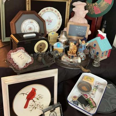 Crosley Collector’s Edition Radio with Framed Décor, Plates, and Kitchen Chalkboard Chef