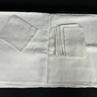 Rectangular Tablecloth + Napkins