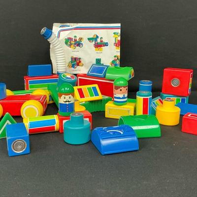 Vintage Hilco Magnetic Building Blocks