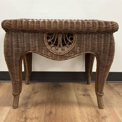 Natural Wicker Table With Glass Top