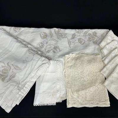 Tablecloths, Runner & Napkins