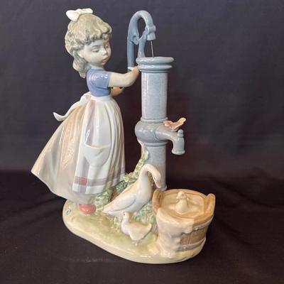 Lladro: Farm Girl