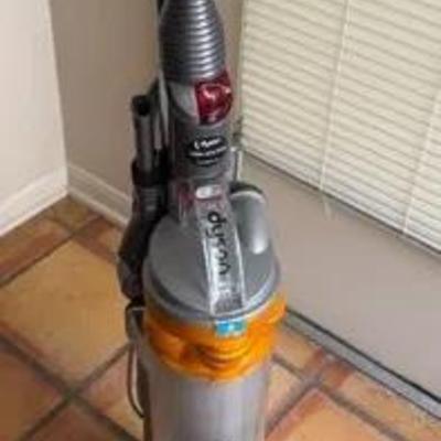 Dyson DC18 Slim Vacuum 