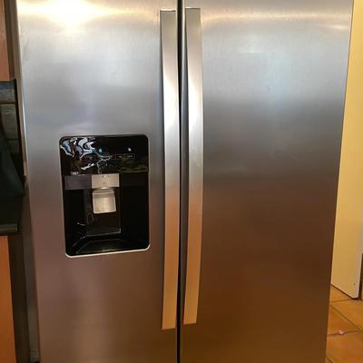 WhirlPool Double Door Refrigerator