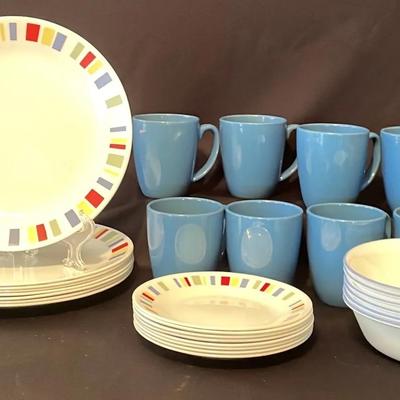 Set Of Corelle Dishware