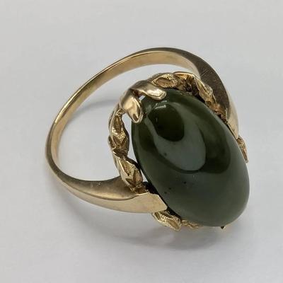 14K Gold & Jade Ring...Sz 7.5