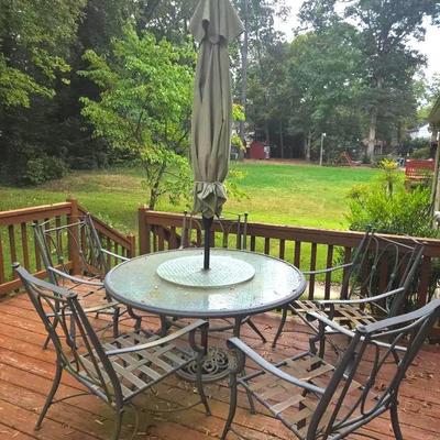 Patio Furniture Table 5 Chairs Umbrella & Stand 