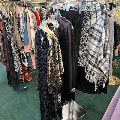 Sale Photo Thumbnail #38