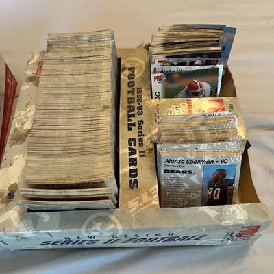 Lot 317: 1991-1993 Football Trading Cards