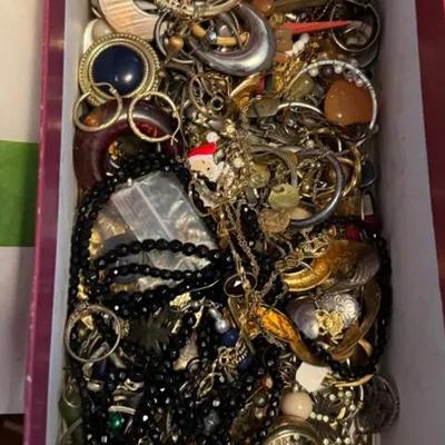 Lot 247: Broken, Mismatched, Odd And Ends 