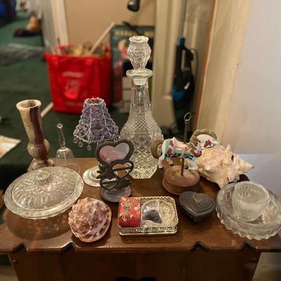 Lot 312: Mystery Lot From The Vanity