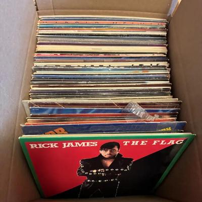 Lot 219: Mystery Albums R&B/ Soul/Funk (H Melvin, Manhattans, Rick James & More)