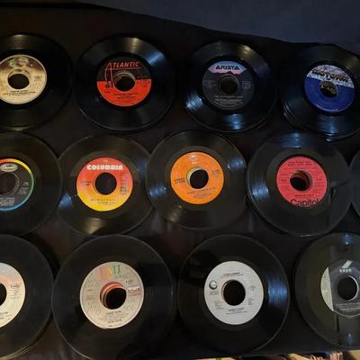 Lot 225: Diva 45’s Collection (Donna Summer, Diana Ross, Aretha, Mariah, & More)