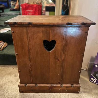 Lot 315: Vintage Root Vegetable Pine Bin