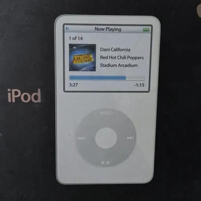 Lot 135:  Apple iPod Classic 80GB (20000 Songs) in Original Box