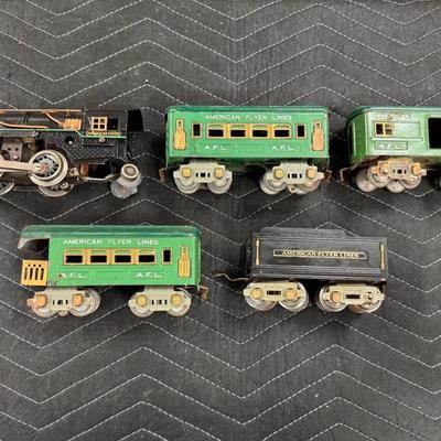 Lot 284: Pre -War American Flyer Tinplate Trains