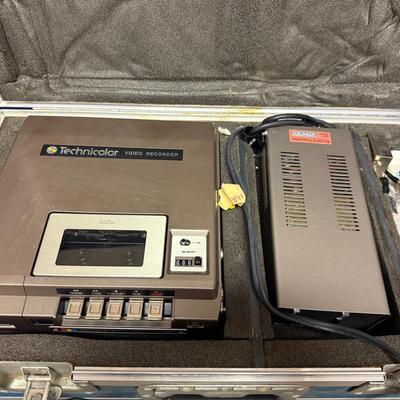 Lot 562: Vintage Technicolor Model 212 Video Recorder in Case (Made in Japan)
