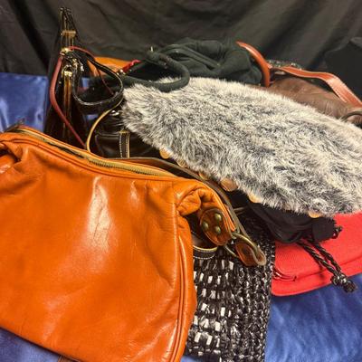 Lot 566: Mixed Purses Lot