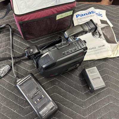 Lot 262: Vintage Panasonic Palmcorder 