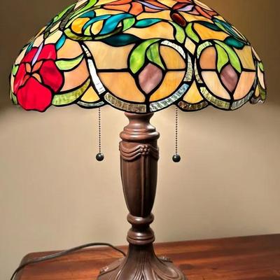 Vintage Tiffany Style Pastel Floral Lamp