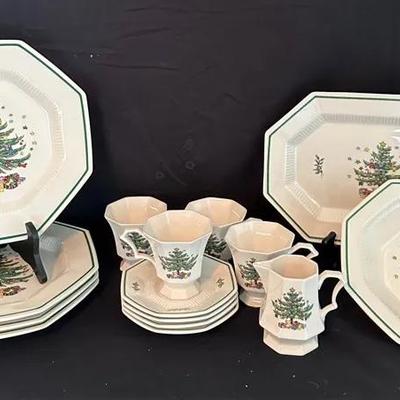 Vintage Nikko Christmastime Dish Set