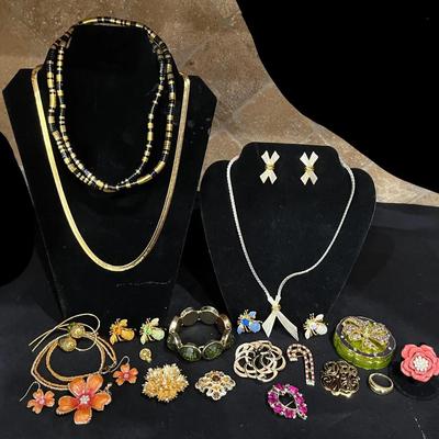 Elegant Gold Toned Costume Jewelry 