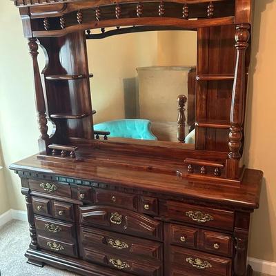 Vintage Cherry Toned 9 Drawer Dresser With Mirror And Gold Hardware