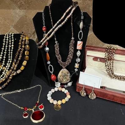Gemstone Jewelry, Honora Pearls, And More Earth Toned Costume Jewelry