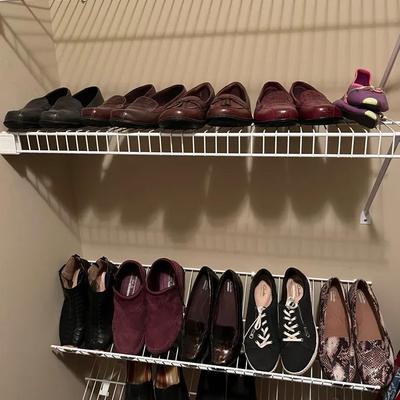 Size 9W-11 Women’s Clarks And Sketchers Shoes