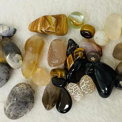 Loose Polished and Natural Stones