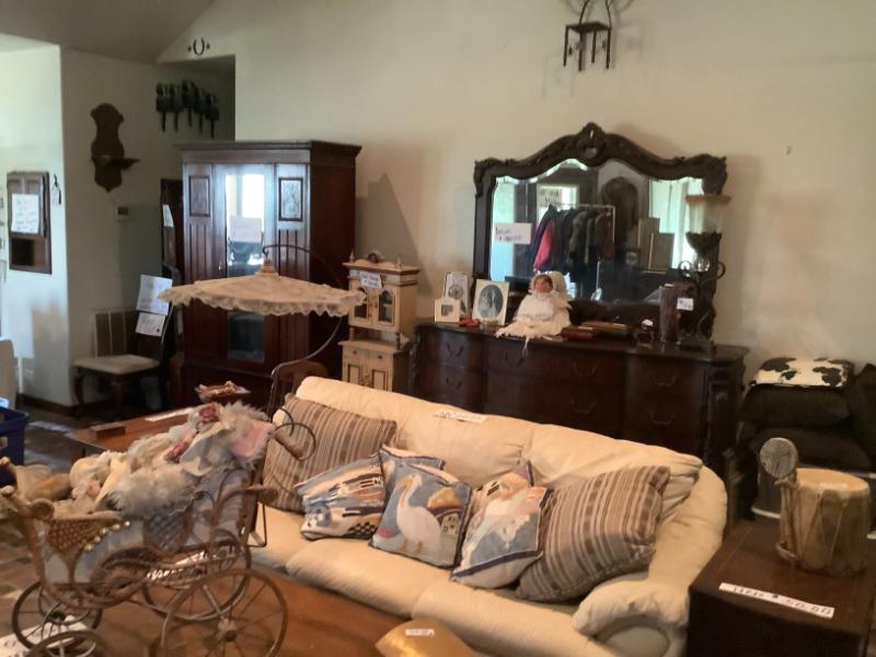 Sale Photo Thumbnail #33