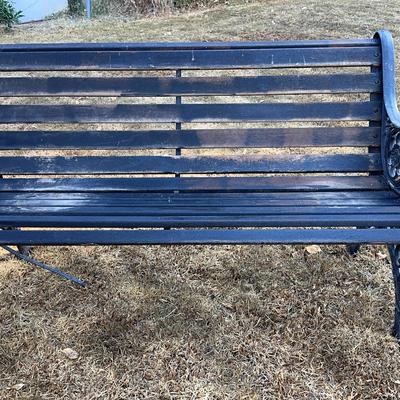 Cast Iron & Wood Garden Bench – Ornate Floral Side Panels