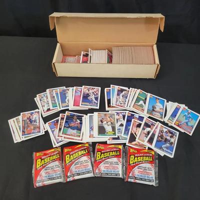 1991 Topps Baseball Cards | Box w/ Hundreds & 4 Unopened Wax Packs | Darryl Strawberry
